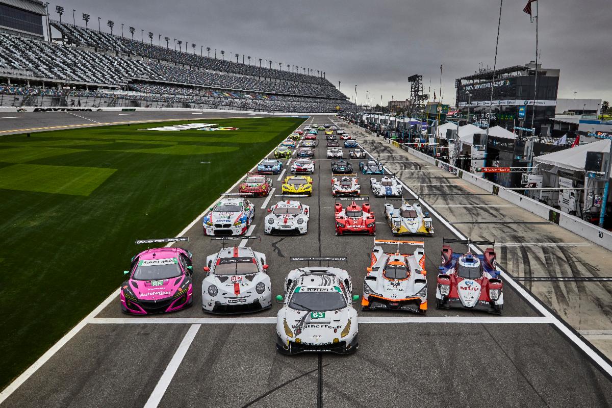 Rolex 24 at Daytona: Scuderia Corsa annuncia piloti per la gara di Daytona