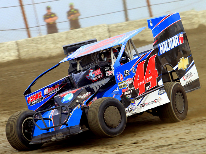 NASCAR a Bristol: It's Dirt Time BABY! Stewart Friesen debutta in NASCAR al Bristol Dirt