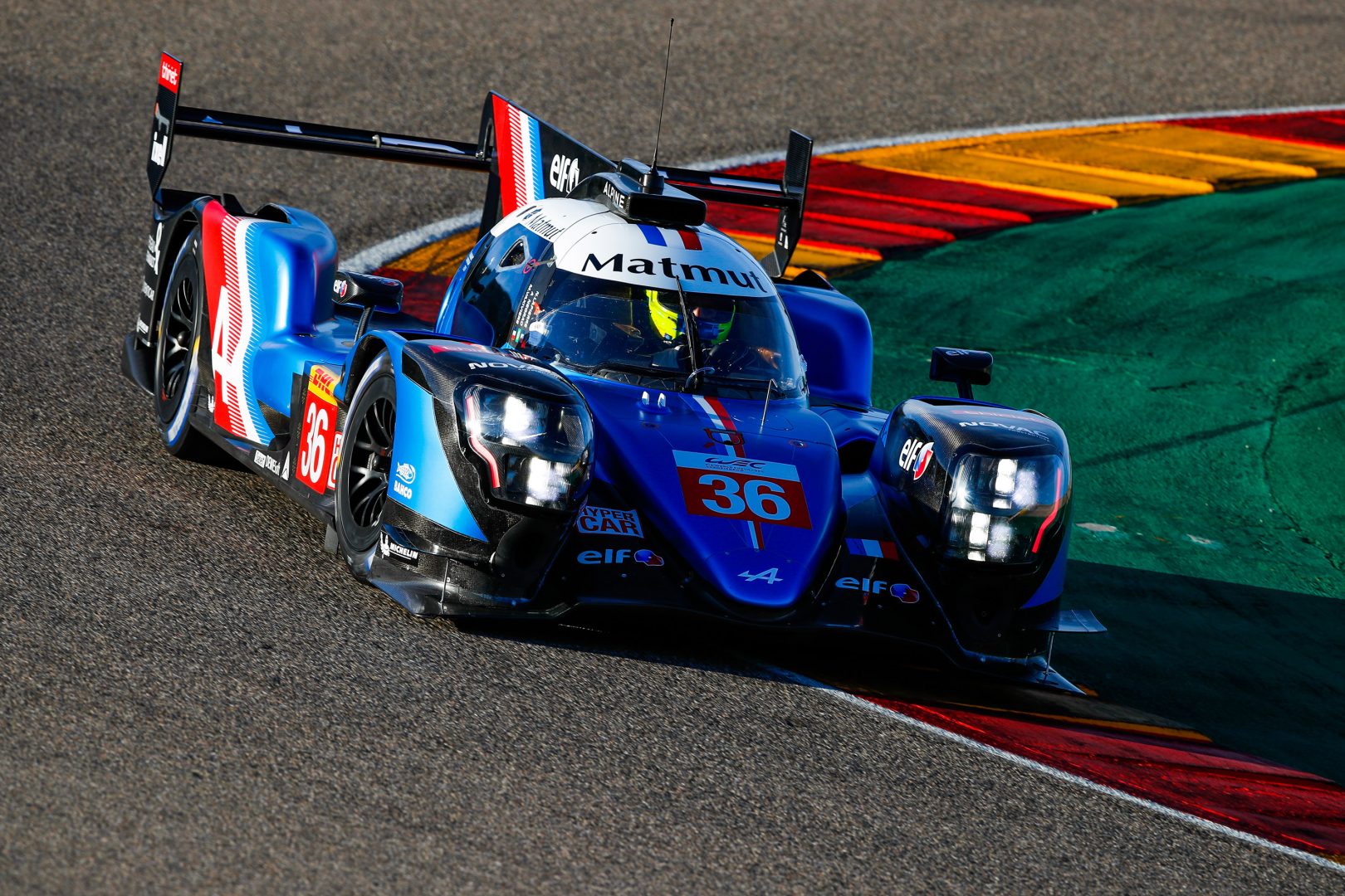 Alpine A480: presentata l'auto per la 24H di Le Mans Alpine A480: le prime fotografie