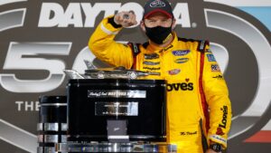 Daytona 500 2022: Iniziata la vendita dei biglietti Michael McDowell esulta a Daytona (Crediti della foto: Getty Images)