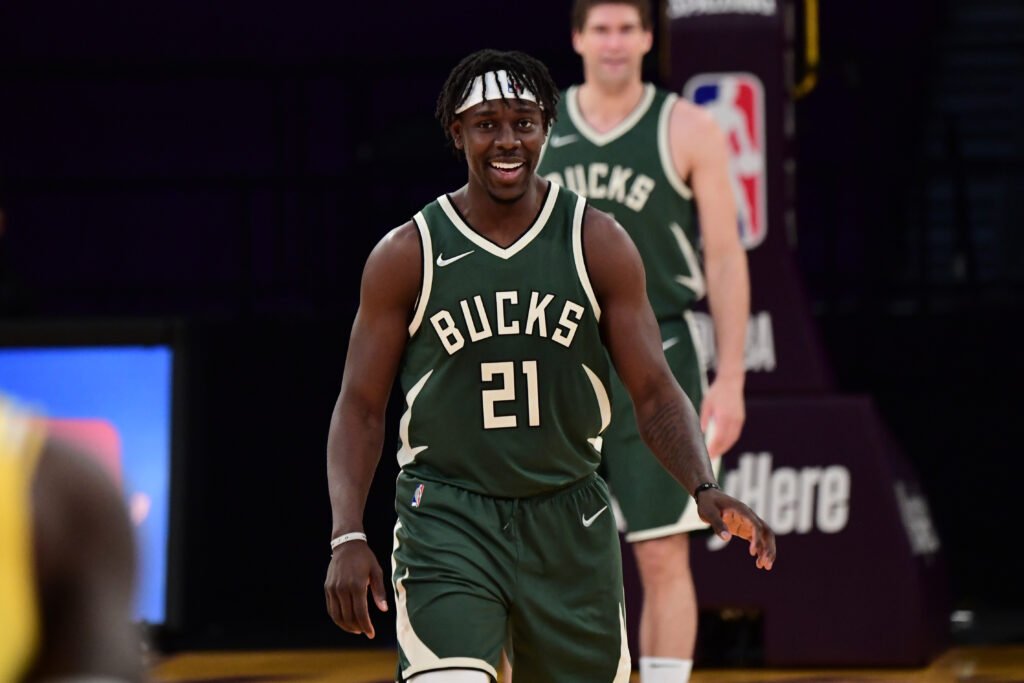 Playoffs NBA 2021: I 15 migliori giocatori (6-1) Jrue Holiday, nei Playoffs NBA 2021, è stato il playmaker decisivo per la vittoria