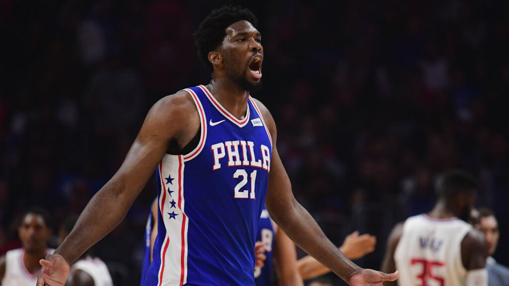Joel Embiid rinnova con i Sixers