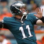 Carson Wentz inizierà la stagione NFL dalla sideline