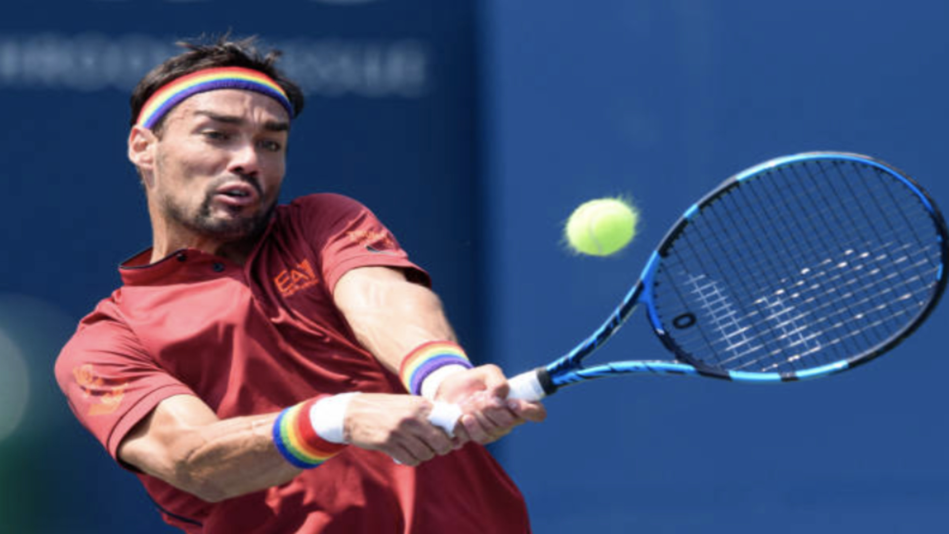 Fognini gioca e vince con l'arcobaleno ai polsi a Toronto