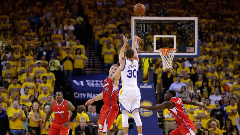 Stephen Curry rinnova per 4 anni con Golden State Warriors