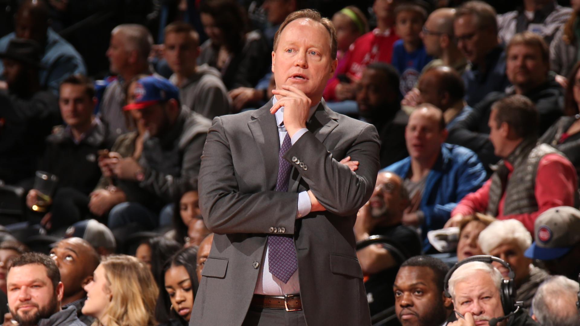 Mike Budenholzer resta a Milwaukee fino al 2025