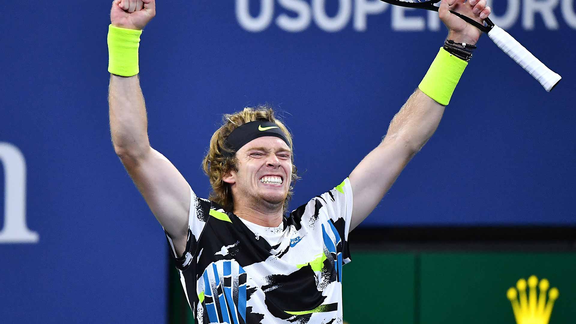 Rublev esalta Federer: è unico!