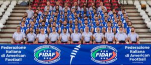 La Nazionale FIDAF conquista la sua sesta finale europea La Nazionale FIDAF in posa per la foto istituzionale (Crediti: FIDAF/CUBO Photo Milano)