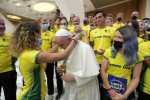 Atleti olimpici e paralimpici delle Fiamme Gialle dal Papa
