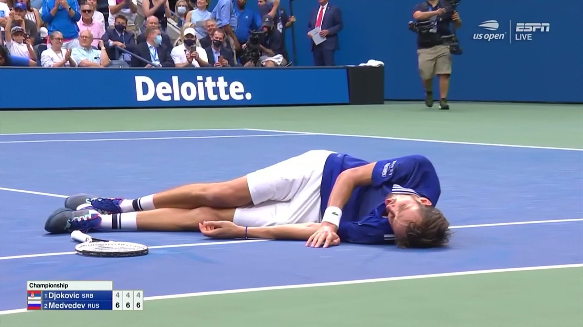 US Open: Medvedev vince e Djokovic è in lacrime 