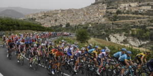Giro di Sicilia 2021, prima tappa vinta da Juan Sebastian Molano Giro di Sicilia 2021, prima tappa di Juan Sebastian Molano