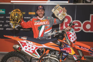 Tony Cairoli ha annunciato il ritiro Tony Cairoli festeggia il suo nono ed ultimo titolo