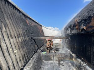 L'incendio del Superdome spento dai pompieri (Crediti: NOLA Ready)