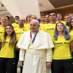 Atleti olimpici e paralimpici delle Fiamme Gialle dal Papa