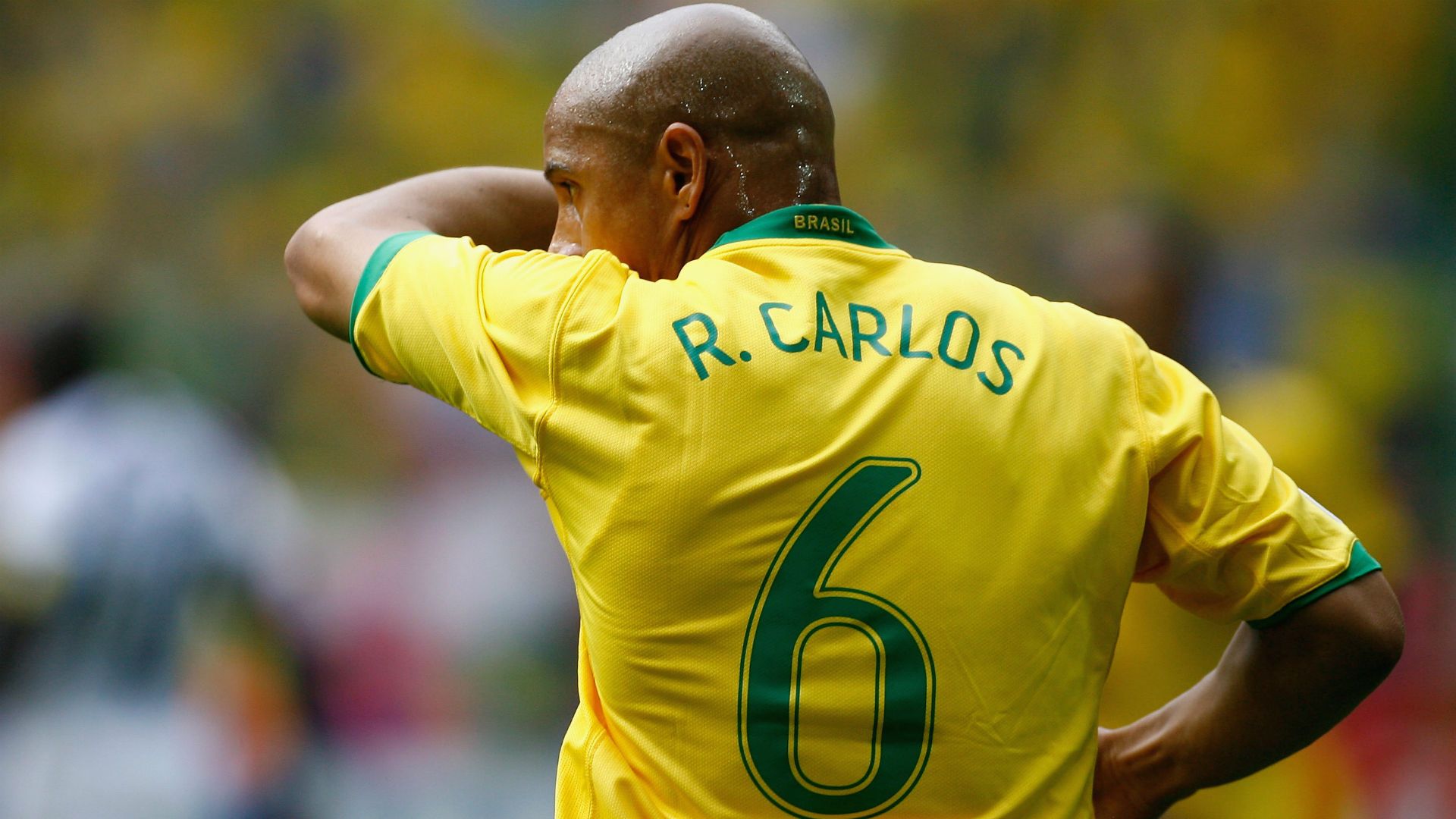 Roberto Carlos dice la sua sulla riforma calendari FIFA