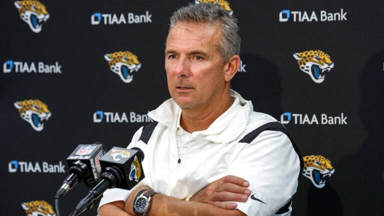 Shadid Khan: "Urban Meyer deve riguadagnare il rispetto della dirigenza Jaguars"