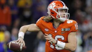 Trevor Lawrence durante la finale nazionale del 2020 (Crediti: Gerald Herbert/Associated Press)