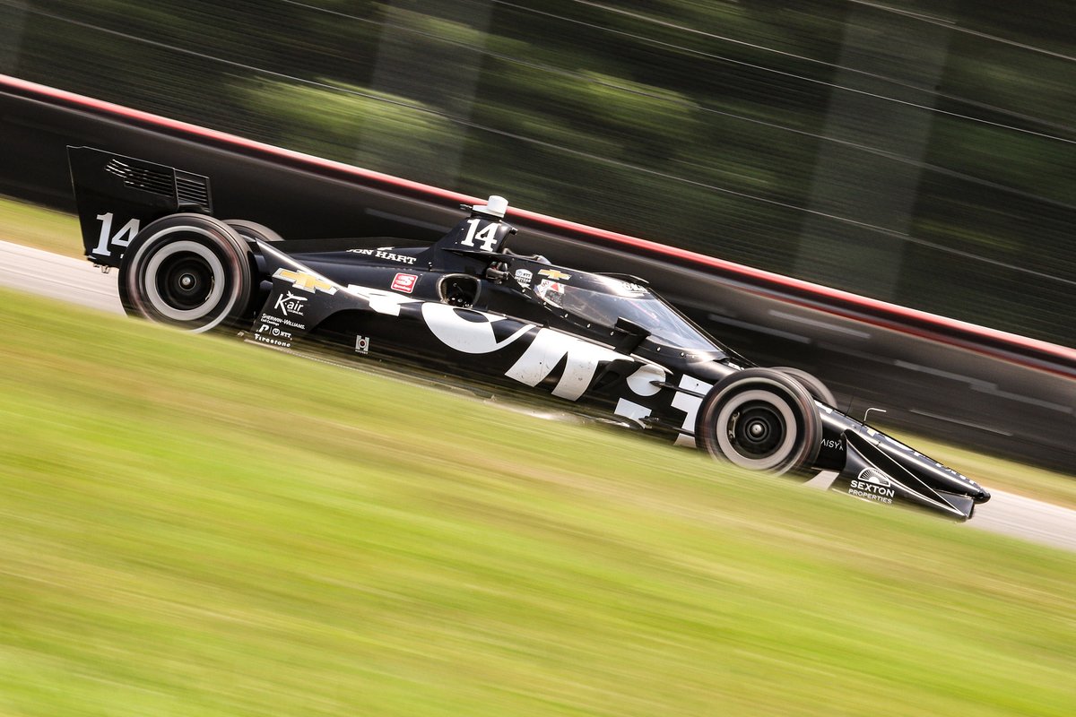 Tatiana Calderon durante i test con AJ Foyt Racing al Mid-Ohio