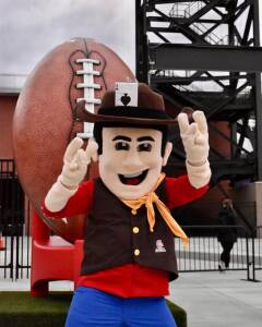 USFL 2022: Le mascotte delle otto squadre Houston Gamblers - Ace (Crediti/USFL, Twitter)