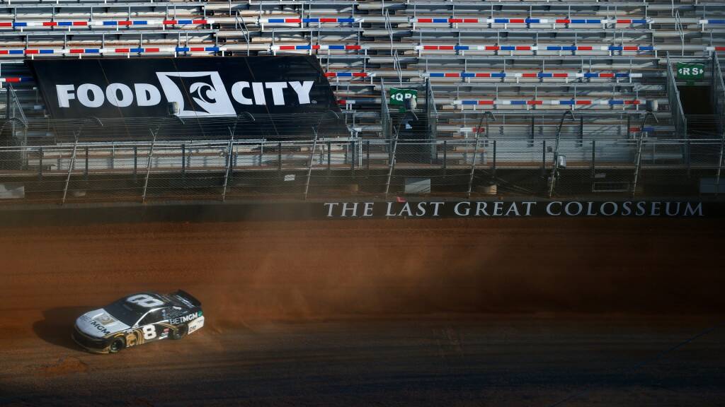 NASCAR a Bristol: ritorno sullo sterrato il 17 aprile 2022