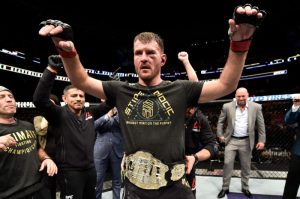 UFC: i 5 Fighter che non torneranno campioni Stipe Miocic difficilmente riuscirà a tornare campione del mondo dei pesi massimi UFC