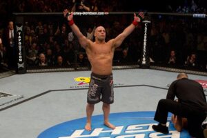 UFC: le 10 title shot più immeritate di sempre Matt Serra riuscì a sfruttare l'incredibile title shot concessagli