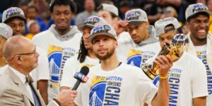 Steph Curry gioca la sua miglior serie di Playoff NBA