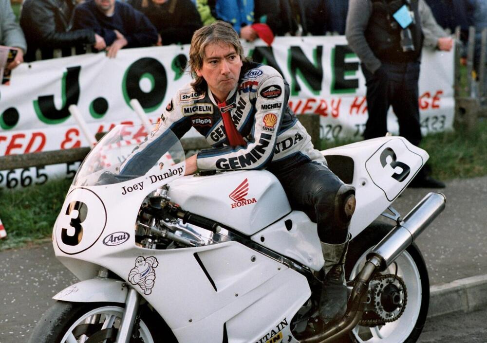 TT Man: 3 morti nel 2022. Prosegue la tragica maledizione Joey Dunlop