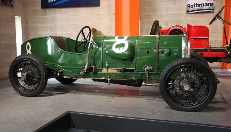 Sebastian Vettel guiderà un'Aston Martin del 1922 in Francia Aston Martin T11 Del 1922 Ph. - commons.wikimedia.com