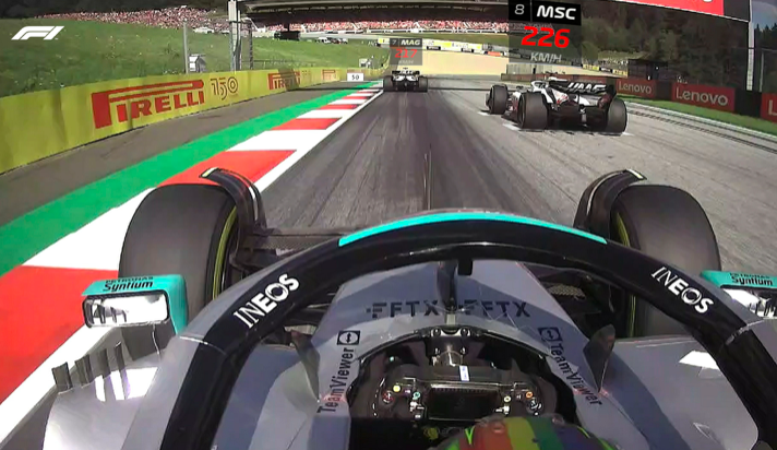 GP Austria 2022: Max Verstappen vince la Sprint Race Duello Hamilton Schumacher Ph - Twitter @F1