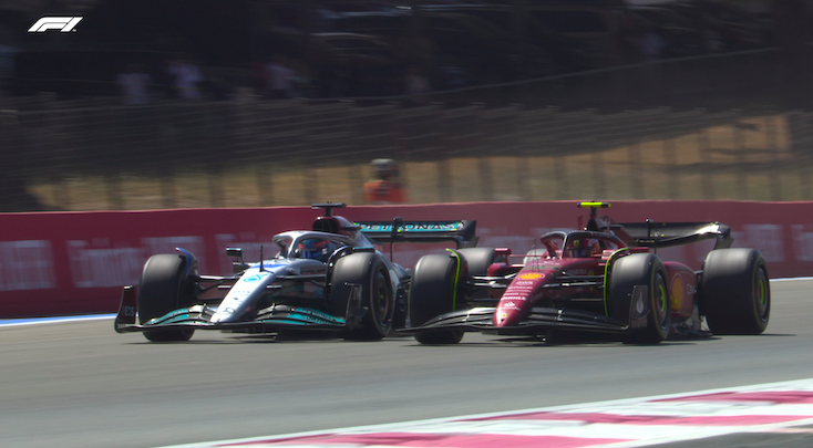 GP Francia 2022: vince Max Verstappen Sorpasso Di Sainz Su Russell Al 30° Giro Ph. Twitter @F1