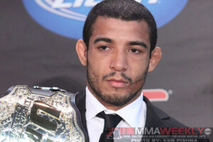 UFC: a che età, in media, si vince la cintura? Josè Aldo è il secondo più giovane campione del mondo della storia UFC avendo vinto la cintura all'età di 24 anni e 2 mesi