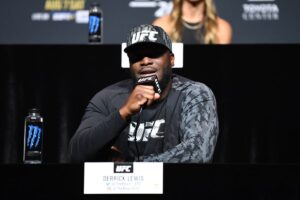 UFC: I 6 Fighter con più vittorie per KO nella storia Derrick Lewis alla conferenza stampa di UFC265