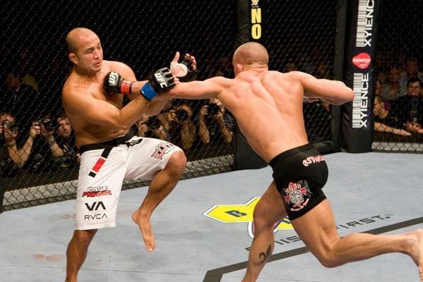 UFC: 4 tentativi falliti per diventare double champ
