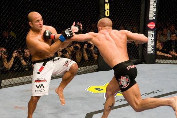 UFC: 4 tentativi falliti per diventare double champ UFC: 4 tentativi falliti per diventare double champ