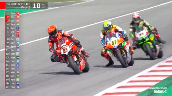SBK Catalunya 2022: Álvaro Bautista vince anche Gara-2 Sorpasso Rinaldi Su Bassani Ph. Twitter @WorldSBK