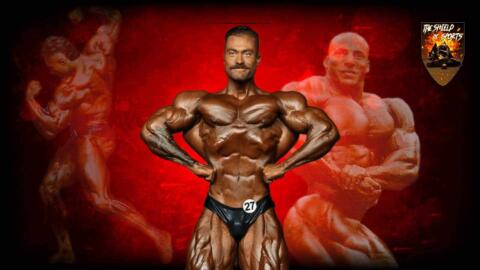 Chris Bumstead annuncia Hany Rambod come nuovo allenatore
