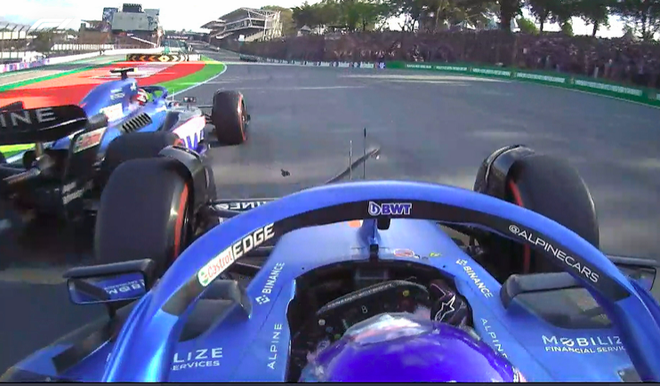 George Russell vince la Sprint Race del GP del Brasile 2022 Contatto Alonso Ocon (photo by @f1 twitter)
