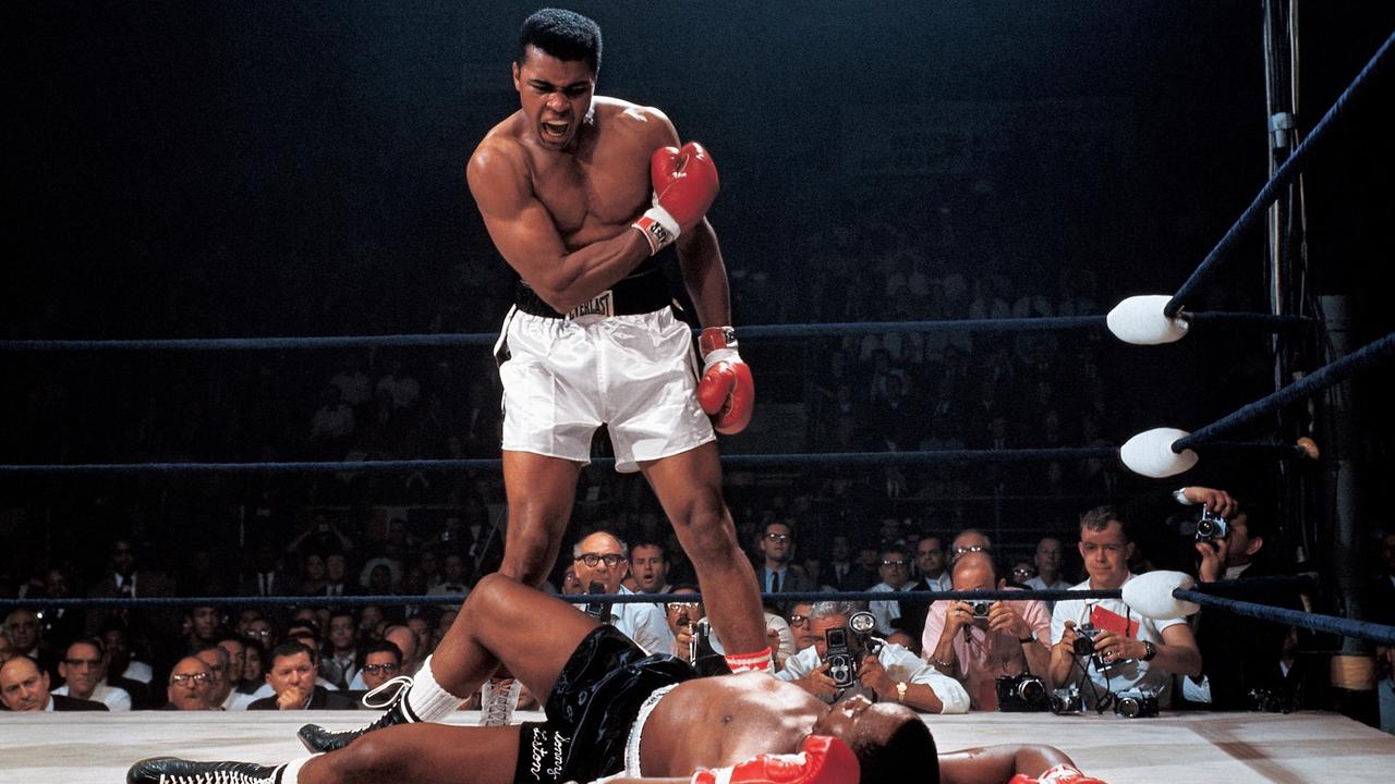 Stati Uniti. I più grandi atleti della storia dello sport L'iconico KO di Muhammad Ali su Sonny Liston