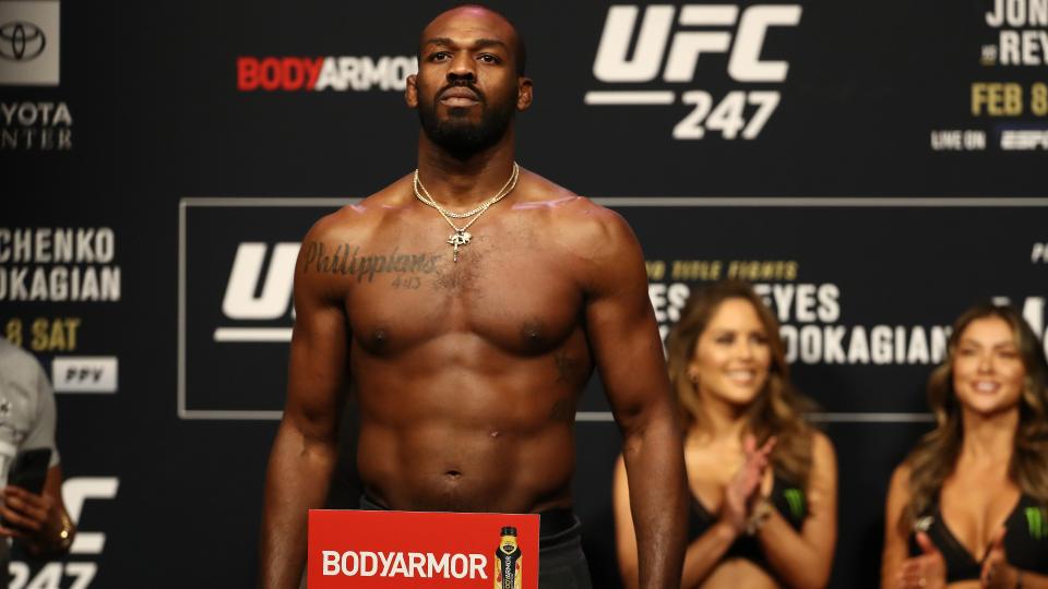 Jon Jones durante la cerimonia del weigh in