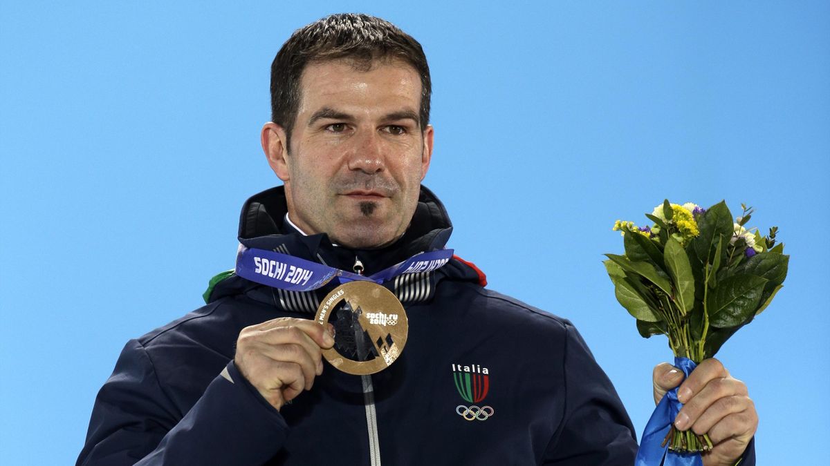 Armin Zoggeler con la medaglia d'oro Olimpica