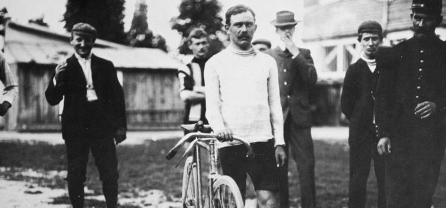 Liegi-Bastogne-Liegi 2023: L'Anteprima Léon Houa, vincitore delle prime tre edizioni della Liegi-Bastogne-Liegi (Crediti: CyclingRanking.Com)