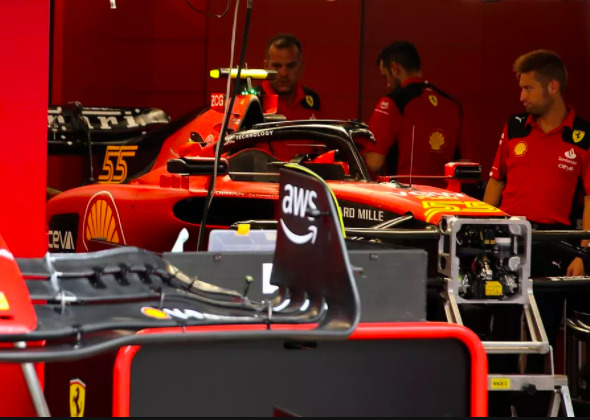 Ferrari porta a Barcellona una SF-23 con pance nuove Il nuovo cofano motore della SF-23 (photo by motorsport.com)
