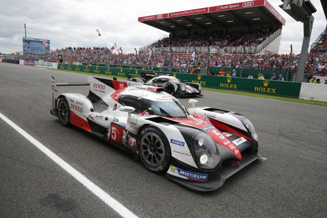 24 Ore di Le Mans - i 10 momenti migliori della storia La Toyota TS050 Hybrid ferma a Le Mans 2016 (photo by alvolante.it)