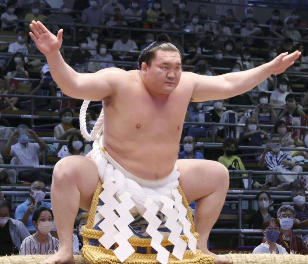 Guida completa al sumo tra regole, tornei e tradizioni Guida completa al sumo tra regole, tornei e tradizioni
